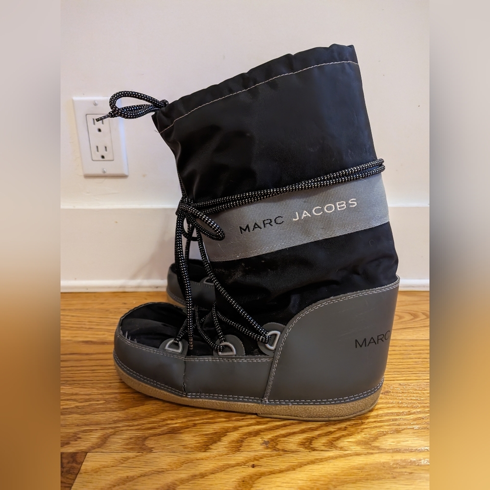 * Authentic* Marc Jacobs ❄️ Moon Boot ❄️